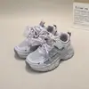 Zapatos nuevos de cuero para niñas al por mayor, tallas 26-37, hechos a máquina, adecuados para niños mayores, zapatillas deportivas casuales, zapatos de papá para estudiantes 6572