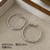 Aretes de Aro Redondo Estilo Europeo y Americano Hebilla para la Oreja Sentido Avanzado Simple Anillo Grande para la Oreja Personalidad Única Aretes Versátiles Ins