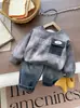 Traje de Invierno para Niños 2025 Nuevo Pantalones de Terciopelo con Bolsillo de Solapa de Mezclilla Sudadera Ropa de Otoño e Invierno para Bebés Niños Conjunto de Dos Piezas
