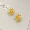Brincos de Tarraxa Dourados em Latão com Incrustação de Diamante Estilo Fogos de Artifício Retro Francês Luxo Leve Argola 925 Prata Esterlina Versátil de Alto Padrão para Mulheres