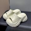 Chinelos Plataforma de 8cm para Mulheres 2025 Novo Estilo com Aparência Elevada e Aumento de Altura Solado Macio Chinelos Versáteis de Celebridade da Internet para Todas as Estações Venda por Atacado