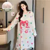 Camisola de Manga Comprida com Gola Redonda para Primavera e Outono com Bojos, Roupa de Dormir Canelada de Seda Gelada, Estilo Verão Fino, Tamanho Grande, Pode Ser Usada Fora de Casa como Roupa de Casa