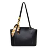 Bolsa Feminina Versátil de Ombro, Bolsa Tote Transfronteiriça, Bolsa de Mão com Lenço de Seda de Grande Capacidade, Bolsa de Ombro Fashion