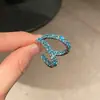 Pendientes de Aro Refrescantes de Verano Color Azul Hielo Brillante Diseño Nicho Coreano Pendientes Circulares de Personalidad de Alta Gama para Mujer