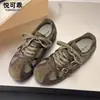 Zapatillas de entrenamiento alemanas de cuero genuino en colorblock retro para mujer, nuevo estilo otoño 2026, zapatillas planas casuales con cordones, de moda