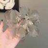 Goma para el Cabello con Lazo de Malla de Perlas Estilo Coreano y Flor con Bordado para Mujeres, Accesorio de Lujo Ligero de Gama Alta para Moño
