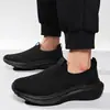 Tênis casuais esportivos slip-on masculinos para comércio exterior, sapatos leves de malha respirável e confortáveis para pais