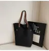 Bolsa Tote de Lona Grande Capacidade Estilo Coreano para o Dia a Dia Nova Coleção Primavera/Verão Estilo Preguiçoso Bolsa de Ombro para Estudante Universitário