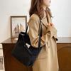 Bolsa Bucket de Pana Celebrant de Internet 2022 Nueva Bolsa de Hombro de Gran Capacidad Estilo Coreano Bolso Simple Comercio Exterior Bolso de Mujer