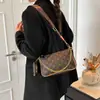 Bolso Bandolera Vintage con Cadena Floral para Mujer, Bolso de Hombro de Moda Versátil, Nuevo Modelo 2026, Bolso de Mano de Gama Alta de Nicho