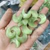 Tiktok Xiaohongshu Luna Blanca Ojo de Gato Piedra Colgante Luna Creciente Collar Hecho a Mano Semiacabado DIY Accesorios para Joyería Venta al por Mayor