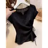 Camisa de manga corta de retazos calada de moda para mujer, nuevo estilo de verano 2026, elegante, versátil, adelgazante, top asimétrico que ciñe la cintura