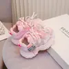 Zapatillas Deportivas para Correr de Niña con Lazo de Mariposa 2026 Otoño Nuevas Zapatillas Deportivas Transpirables de Princesa para Niños Suela Suave Casual Zapatos de Papá