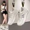 Zapatillas versátiles de mujer 2026, nuevas de otoño, muy vendidas, con una sensación de "caminar sobre heces", zapatillas de papá que hacen que tus pies se vean más pequeños, zapatillas ligeras de suela blanda estilo Forrest Gump
