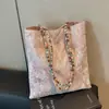 Bolsa Transfronteiriça Novo Estilo Chinês Feminina Verão 2026 Nova Bolsa Tote Bordada para o Dia a Dia Estilo Nacional Grande Capacidade Bolsa de Ombro