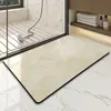 Tapete de piso simples com estampa de mármore para uso doméstico, absorvente e antiderrapante, adequado para banheiros, entradas e cozinhas; Durável e fácil de limpar