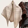Xale Triangular Dupla Face Duas Cores Retro Coreano Cachecol de Inverno Quente Simples Versátil Peça de Roupa Externa Cachecol Aquecedor de Pescoço Feminino