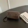 Bolso bandolera de cuero encerado al aceite estilo coreano, diseño de nicho, bolso de axila para mujer, nuevo modelo otoño 2026, bolso de hombro versátil de alta gama