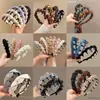Elegante diadema con peine de dientes ondulados para mujer, adecuada para lavarse la cara, maquillaje y uso diario, accesorio de moda para el cabello para arreglar el cabello suelto