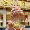 Chaveiro/Pingente de Bolsa Shuibei Ano Novo do Cavalo Ouro Puro Paz e Alegria com Gato da Sorte Dourado Presente para Empresa