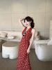 Vestido Floral com Gola Halter Estilo Francês para Mulheres, Vibe de Verão, Vestido de Corte A que Marca a Cintura, Costas Abertas Estilo Férias, Vestido Longo Vermelho