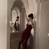 Vestido de Terciopelo Dorado para Socialité de Otoño e Invierno, Diseño Astuto de Escote Bajo con Tirantes, Falda Larga Sexy con Abertura, Vestido de Noche para Discoteca