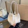 Minibolsa de Alta Gama para Mujer 2026 Nuevo Verano Versátil Diseño de Nicho Bolso de Hombro Cruzado Bolso de Cubo de Mano