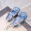 Zapatos de piel para niña, nueva colección primavera/otoño 2026, elegantes y a la moda, con pedrería brillante, zapatos de cristal estilo princesa, zapatos de actuación para niños