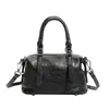 Bolso Transfronterizo para Mujer Nuevo de Gran Capacidad Versátil Estilo Boston Práctico Bolso de Hombro Único para el Trabajo Viajes Diarios Venta al por Mayor