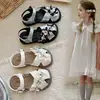 Sandalias con Diadema para Niñas 2026 Verano Nuevo Estilo para Niños Pequeños, Medianos y Grandes Niñas Pequeñas Elegantes Sandalias de Princesa Color Sólido con Lazo