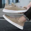 Zapatos de Malla Transfronterizos para Hombre Verano Nuevo Suela Suave Transpirable Tejido Fly Zapatilla Moda Tendencia Tobillo Zapatos Casuales para Hombre