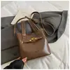 Bolso Cesta de Verduras Retro de Mano para Mujer 2025 Invierno Nuevo de Moda Estilo Coreano Bolso Cubo Bolso de Hombro Único Bolso Cruzado
