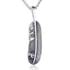 2026 Moda Rockera Trendy para Hombres Europea y Americana Colgante de Alas de Ángel Cadena Cruzada para Hombre Collar de Ala Pieza Única Venta al por Mayor