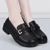 Zapatos de cuero elegantes y cómodos de suela blanda para mujer, nueva colección otoño 2026, estilo retro británico, mocasines versátiles con tacón grueso para un look elegante