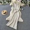 Elegante Conjunto de Dos Piezas para Mujer: Top Cardigan de Punto Ajustado y Falda, Atuendo de Otoño para el Trabajo con un Toque de Lujo