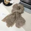 Nuevo chal de bufanda larga vintage con empalme de encaje para mujer, versátil para viajes y vacaciones, protector solar, adelgazante, artístico y transpirable