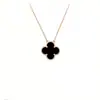 Collar de trébol de cuatro hojas de oro V de alta gama para mujer, colgante de ágata nácar tallado por CNC, trébol de la suerte de doble cara, cadena ligera de lujo para la clavícula para mujer