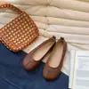 Sapatilhas Baixas Coreanas de Couro Sintético com Dedos Divididos Sapatos Baixos Femininos Casco de Porco Split Toe Baixa Temporada 2026 Mocassins Slip-on de Solado Macio Sapatos para Dirigir Sapatos Feijão