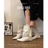 Outono de 2026 Novo Estilo Bootcut Bico Apontado Fivela de Couro Salto Anabela Botas da Moda Temperamento Salto Alto Panturrilha Larga Reunião Botas Curtas Femininas