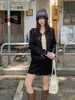 Chaqueta Vaquera Corta Azul Marino Vintage con Cuello Solapa para Mujer, Moderna y Rejuvenecedora, Corte de Hombro Regular, Chaqueta de Mezclilla Cruda al por Mayor