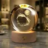 Ornamento de Natal Bola de Cristal Gravada em 3D Criativa Transfronteiriça com Base de Madeira Luminosa Presente Luminária de Noite Fábrica Atacado