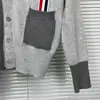 Cardigan de Punto de Marca de Moda de Alta Calidad Directo de Fábrica Tb con Bloques de Color Contrastantes, Cuello en V y Botones para Hombre y Mujer, para Usar en Primavera y Otoño