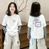 Camiseta de manga larga a rayas tipo dos piezas para niñas, colección de otoño para niños mayores, nuevo top de algodón puro primavera/otoño 2026, bonito atuendo de otoño
