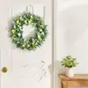 1PC corona de flores artificiales de granja antigua, combinada con margaritas falsas, campanillas moradas y hojas de eucalipto - una corona de flores exuberante para puerta principal todo el año, colgante de pared interior, decoración de porche exterior, corona de flores para bodas y vacaciones, utilizada para decoración del hogar