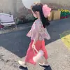 Roupa Infantil Verão Conjunto para Meninas 2025 Novo Estilo Coreano Crianças de Tamanho Pequeno e Médio Estilo Pastoral Mangas Curtas Tops Calças Nove Pontos Conjunto de Duas Peças