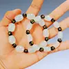 Oferta Especial de Transmissão ao Vivo: Pulseira de Vidro Pixiu Dourado Imitação com Mantra de Seis Palavras, Contas Cilíndricas Brancas, Contas Redondas Douradas e Pulseira de Coelho de Jade Branco