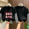 Camiseta de manga larga a rayas de algodón puro para niña, nueva colección de otoño 2026 estilo coreano para niños, look versátil de dos piezas, para niños de talla mediana y grande