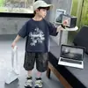 Conjunto de Verão com Manga Curta para Meninos Calça Fashion para Bebê Menino Conjunto de Duas Peças 2026 Nova Roupa Infantil Estilo Verão Roupas Modernas