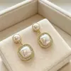 Brincos de Pérola Levemente Luxuosos Estilo Francês, Pingentes de Orelha Elegantes Versáteis Vintage, Brincos com Pino de Prata S925 para Mulheres, Acessórios de Orelha Populares de Nicho