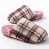 2026 Nuevas Pantuflas de Algodón a Cuadros Vintage para Mujer, Uso en Interiores en Otoño e Invierno, Suela Gruesa, Silenciosas, Felpa, Cálidas
